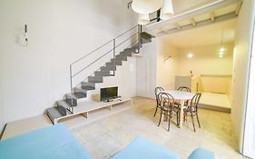 Large, Bright And Chic 2-Bdr